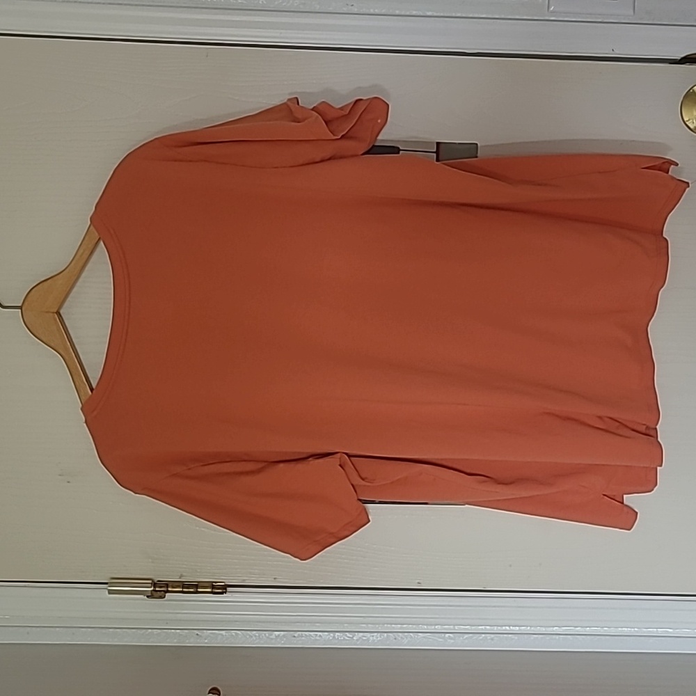 a.n.a Tee - Picture 2 of 6